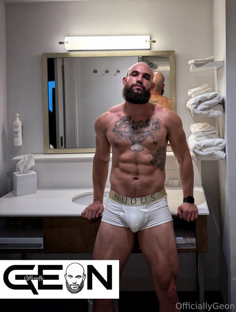 Officiallygeon free model photo