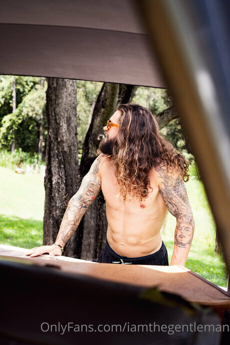 Iamthegentleman model art picture