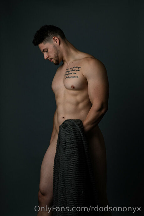 Rdodsononyx beautiful model archive