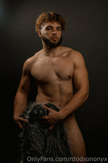 Rdodsononyx top actress img