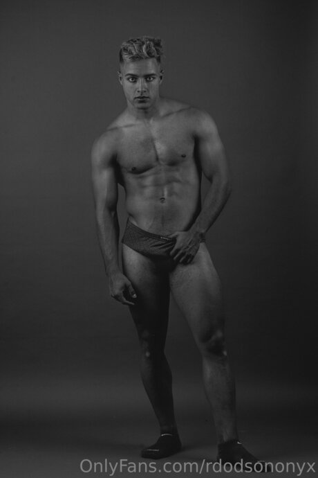 Rdodsononyx star porn images