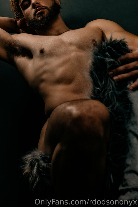 Rdodsononyx erotic actress pic