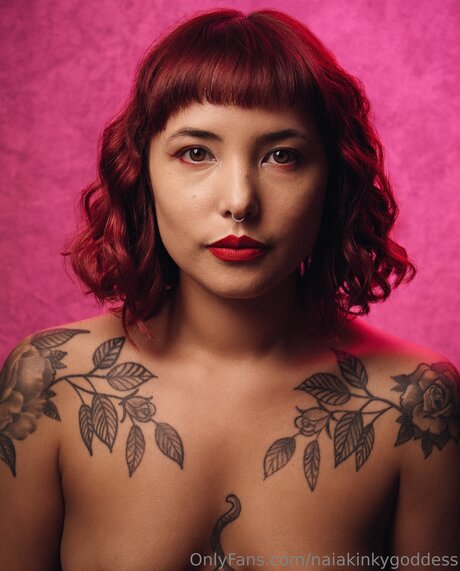 Naiakinkygoddess star xxx image