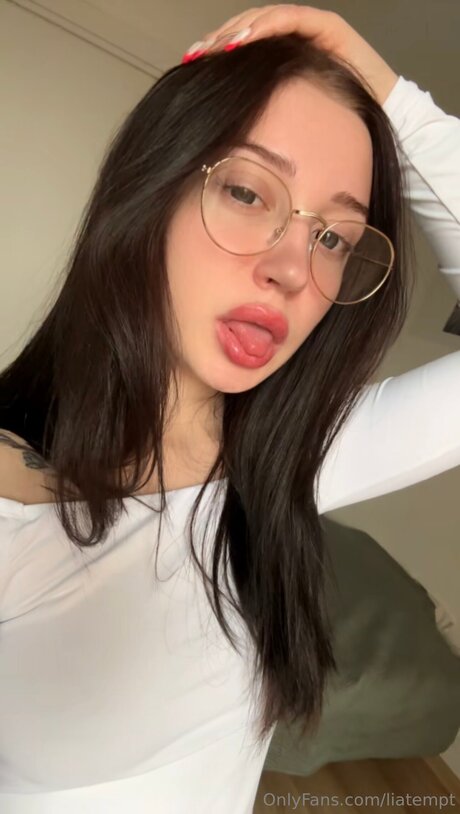 Tinylia naked pornstar archive