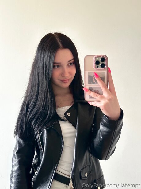 Tinylia best star pictures