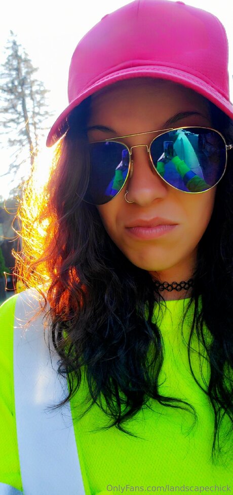 Landscapechick model pretty pic