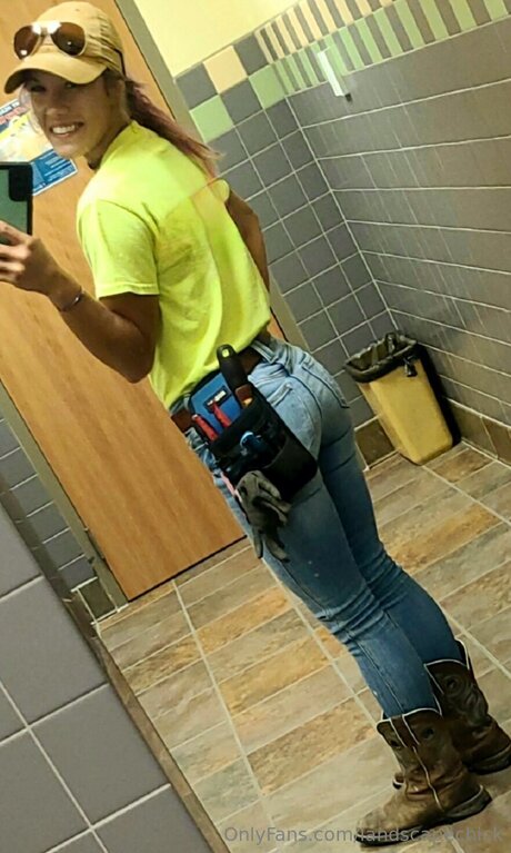 hostess onlyfans free nude images