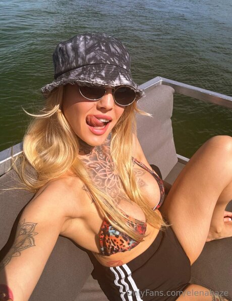 Elenascrib Profile pic