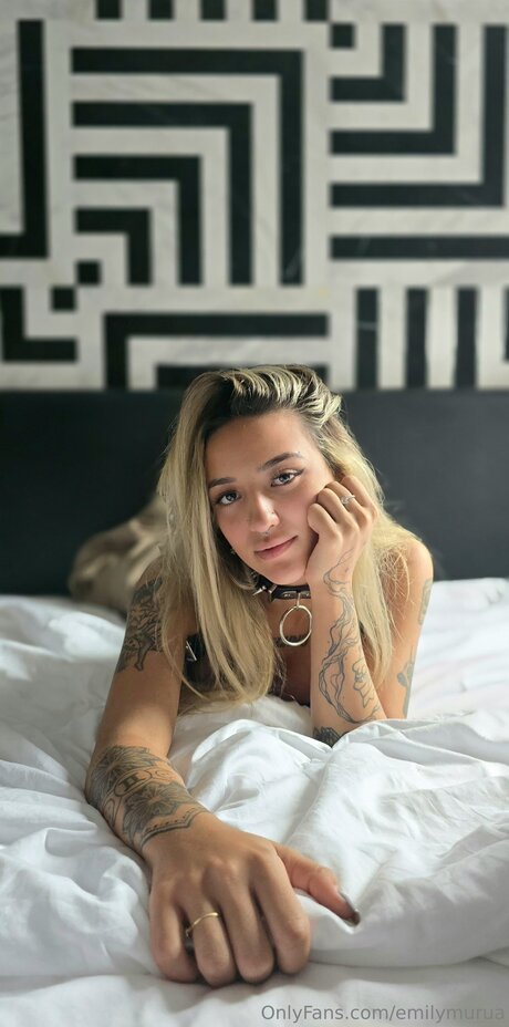 Emylee01 model pornographic img