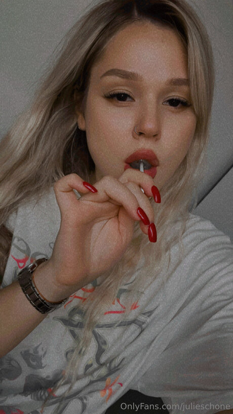 Julieschone perfect model photos