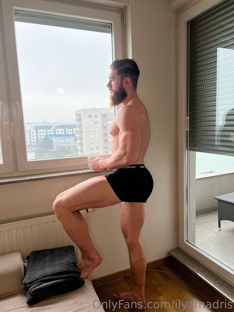 Ilyamadris star hot pictures