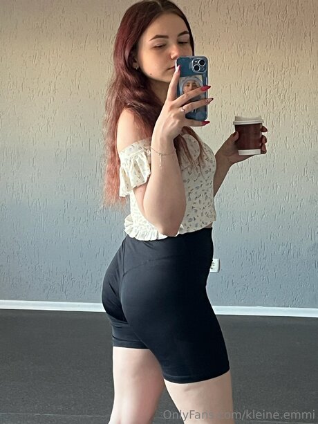 Kleine Emmi pornstar hd picture