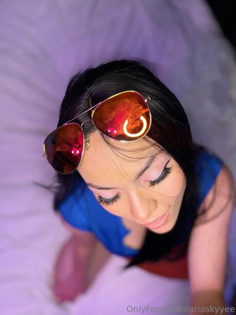 Ariaskyyee perfect star pictures