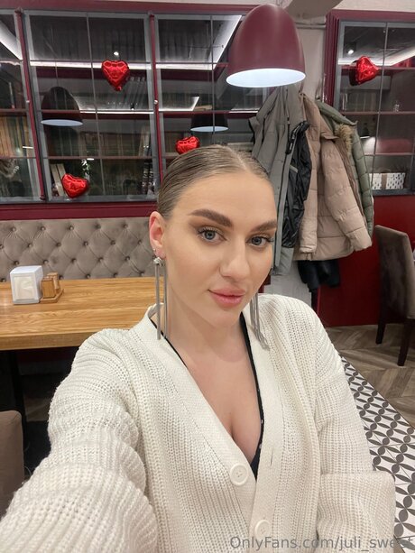 Juli Sweet pornstar exclusive pic