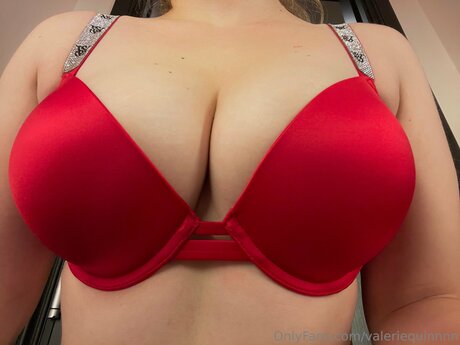 Valeriequinnnn pornstar images