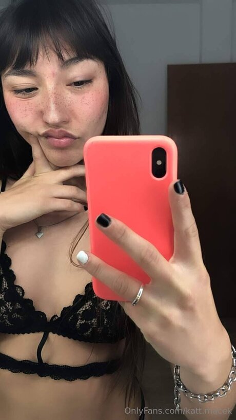 Kattmacek hot actress pic