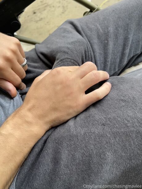 Chasingmavlee model top photos