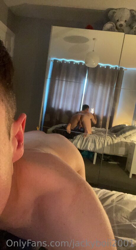 Jackyboii2001 art model pic