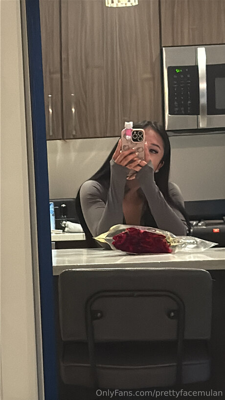 Prettyfacemulan pornstar naked photo