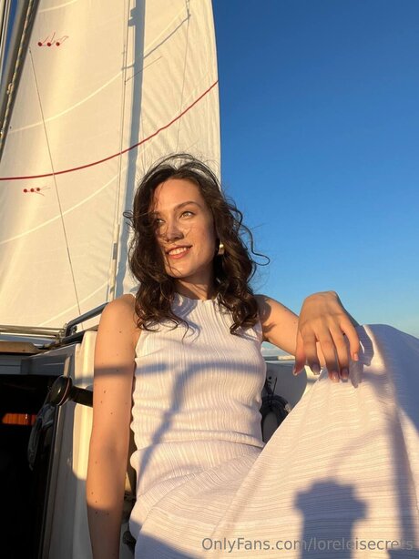 Loreleisecrets porn star photo