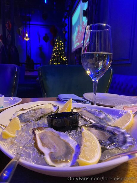 Loreleisecrets art actress img