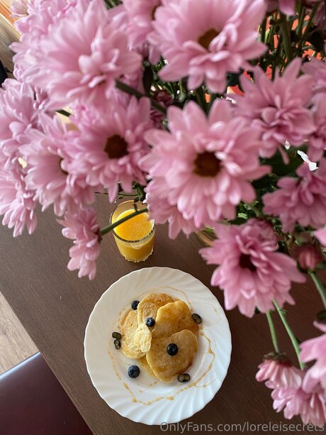 Loreleisecrets nice actress pics