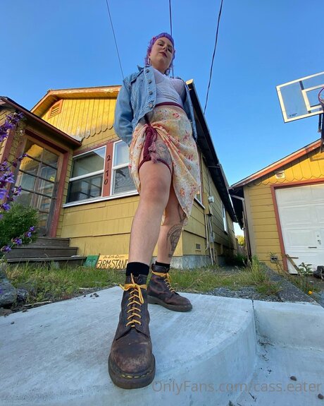 Cass Eater naked pornstar pics