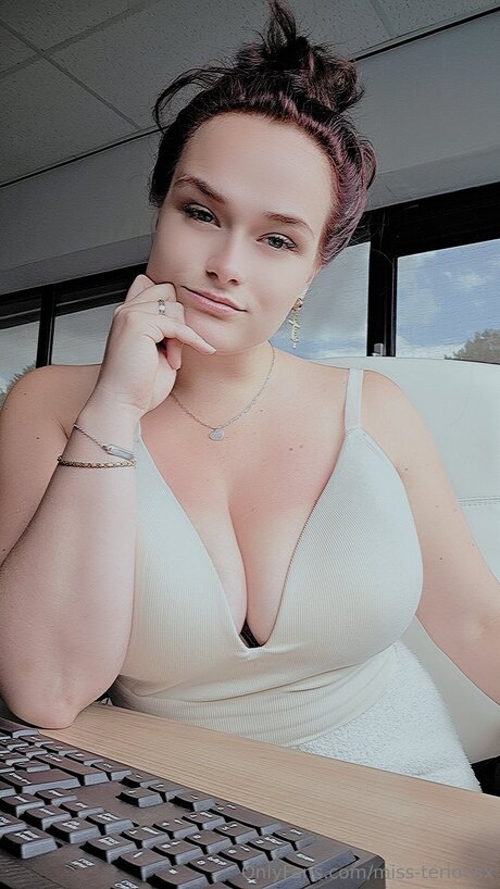 Miss Teriousx perfect pornstar photos