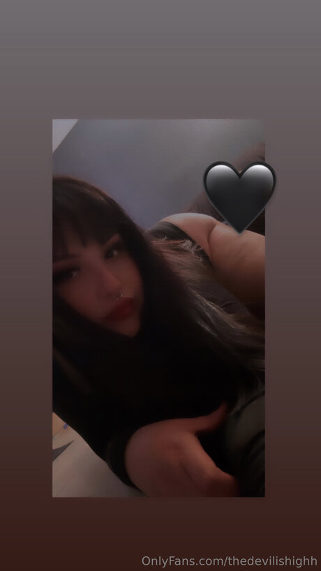 Thedevilishighh model hot pics