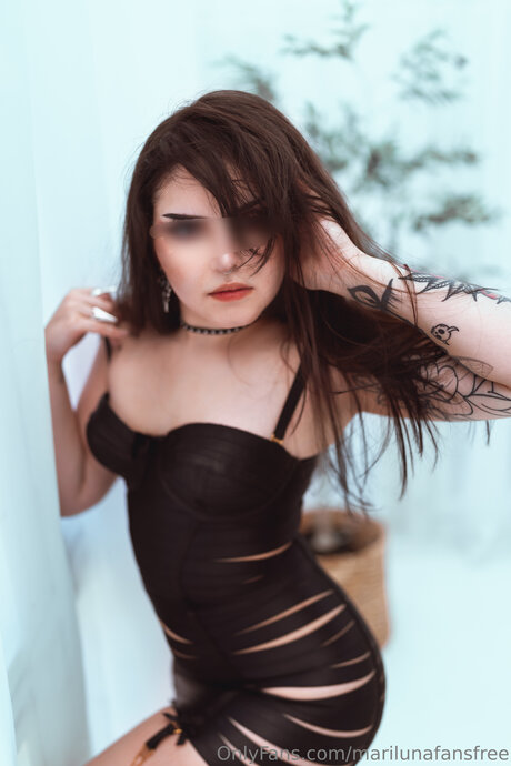 Marilunafansfree star pretty photo