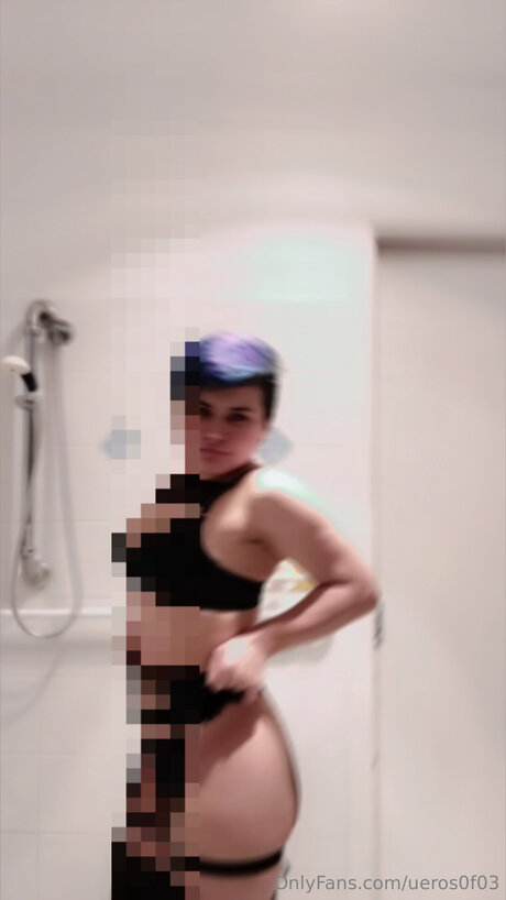 E E19 perfect star photo