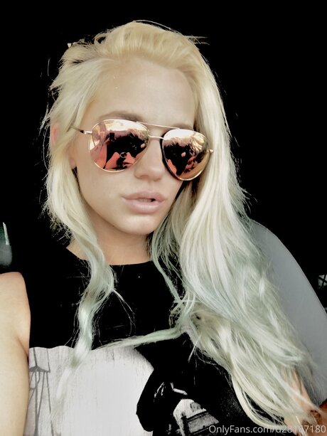 U28167180 actress gallery