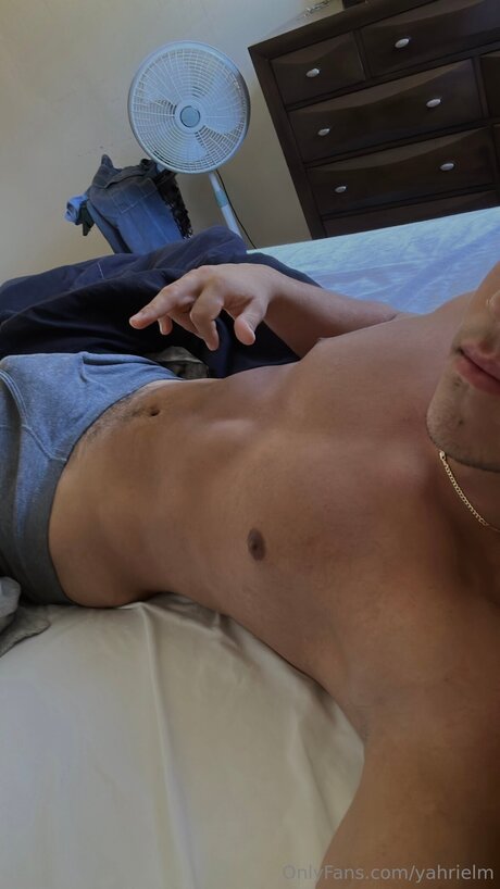 Yahrielm hot pornstar photo