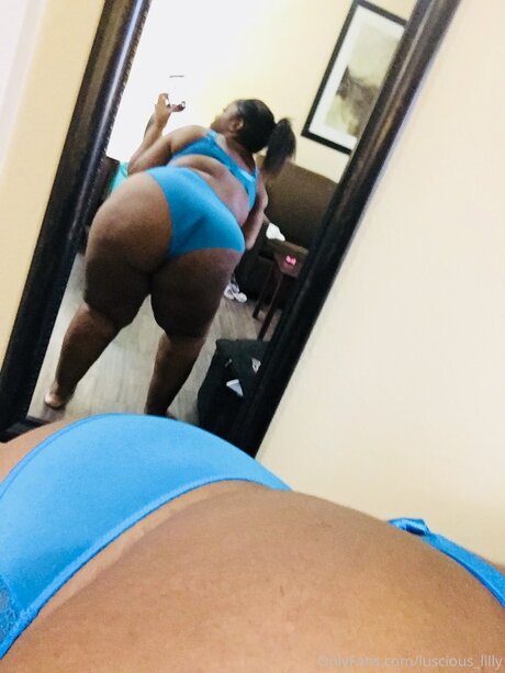 Luscious Lilly pornstar nude galleries