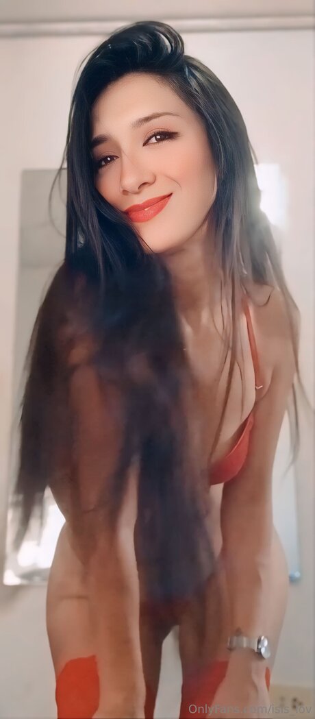 Soelovv naked pornstar image