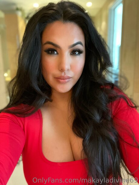 Makayladivine69 model xxx pic