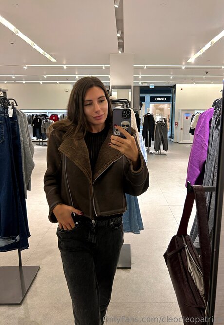 Cleodivine nudes star photo