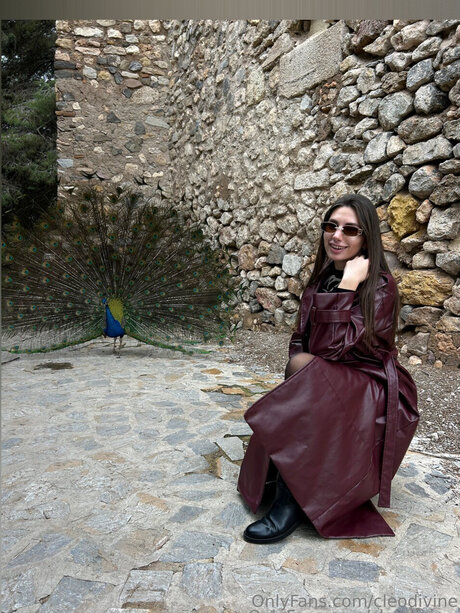 Cleodivine pretty actress photo