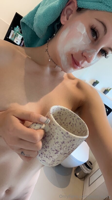 Jessyleyyy model nude gallery