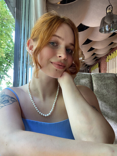 Pineappleri model erotic image