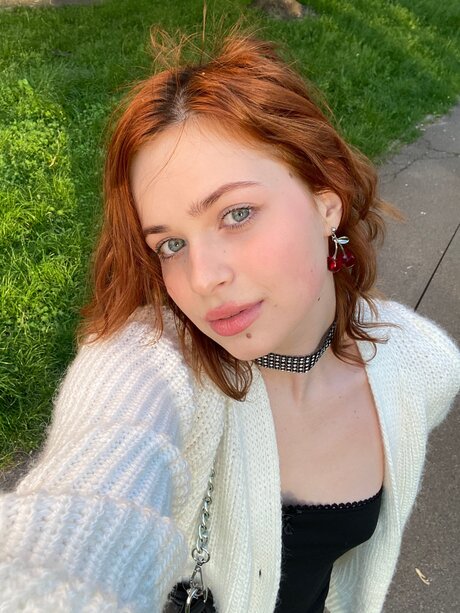 Pineappleri sexy actress archive