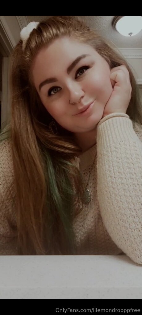 Lllemondropppfree model sex pic