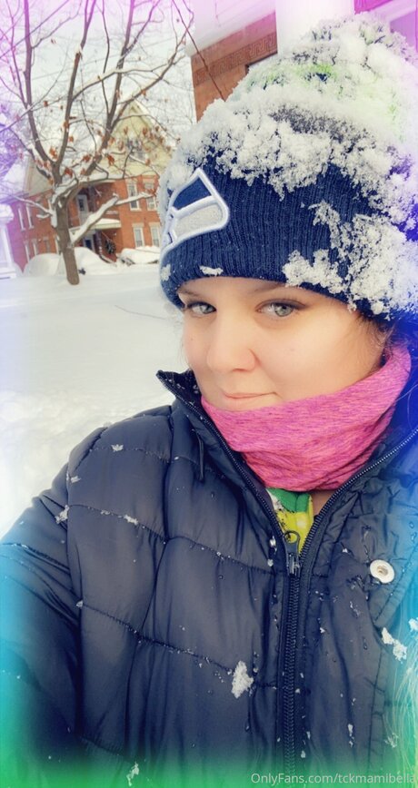 Tckmamibella model naked pic