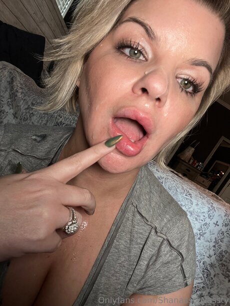 Theemarilynmonhoe model porn pics