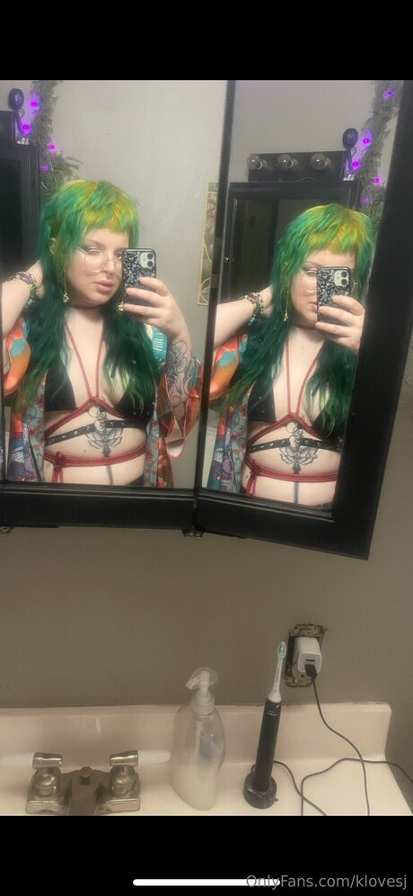 Klovesj exclusive model picture