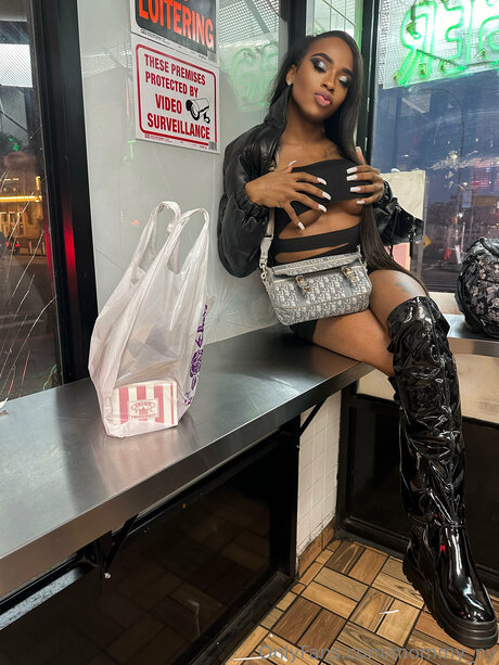 Mommy Ny model hd photo