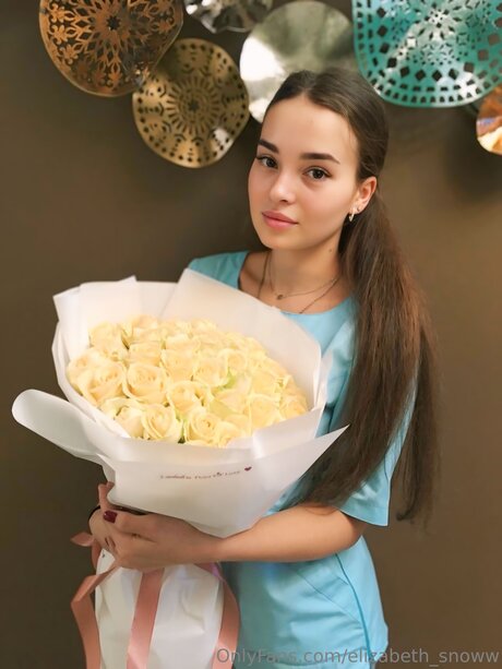 Elizabeth Dreamm star exclusive archive