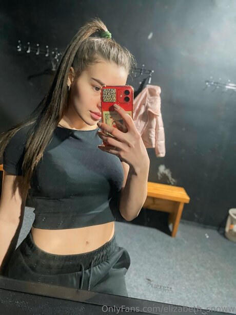 Elizabeth Dreamm exclusive star picture