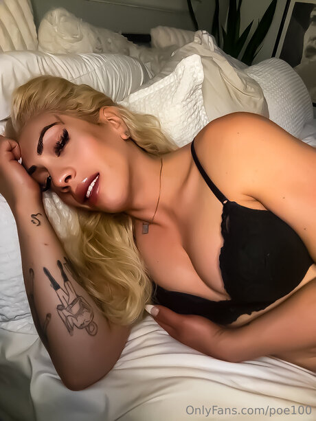 Poe100 erotic star gallery