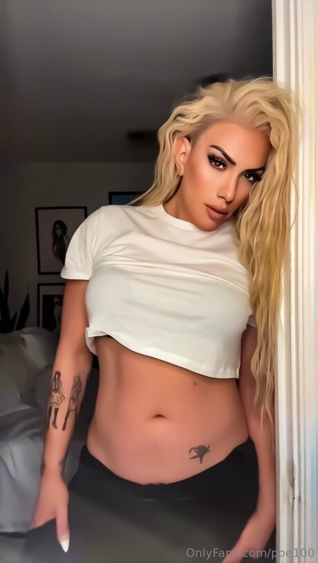 Poe100 adult model gallery